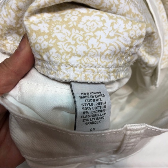 SOFT SURROUNDINGS White Jean Straight Classic Fit - Picture 6 of 6